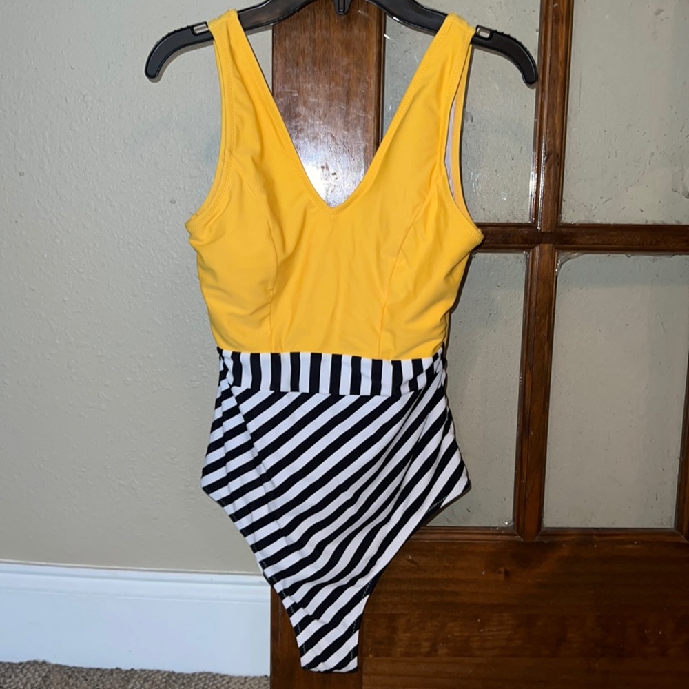 Cupshe Swimsuit
